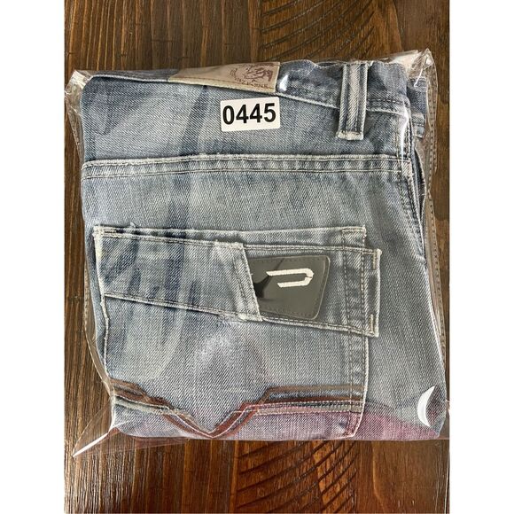 Diesel Jeans Men 34 Light Wash Cardiel Distressed  Straight Leg Premium Denim - Picture 16 of 16